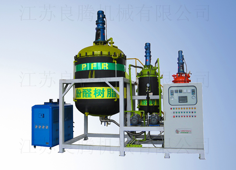 酚醛發(fā)泡板材連續(xù)發(fā)泡機